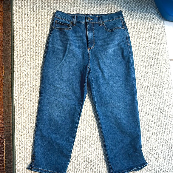 Gloria Vanderbilt All-Around Slimming Effect Amanda Jeans - Picture 1 of 3